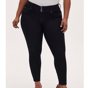 Torrid Super Stretch Jeggings Dark Wash 16